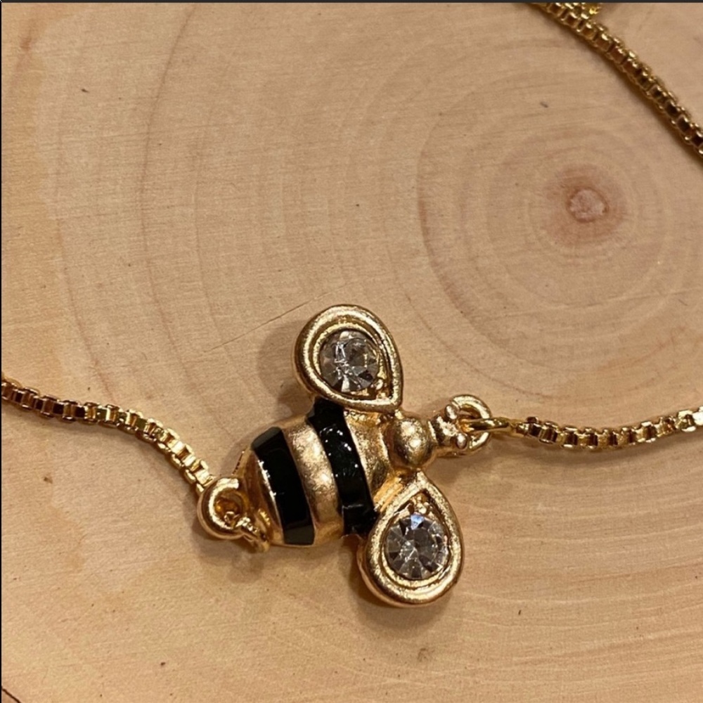 🐝 Bee Charm bracelet 🐝 - Picture 2 of 3